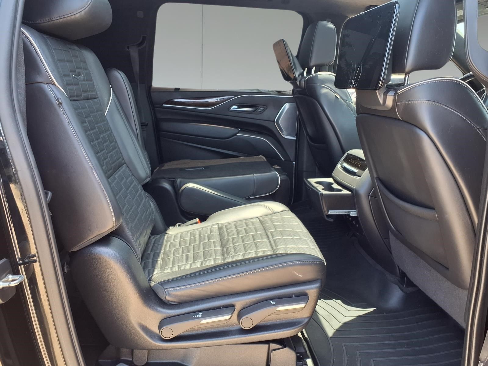 2022 Cadillac Escalade ESV Sport Platinum Black at Ultimate Motorsports