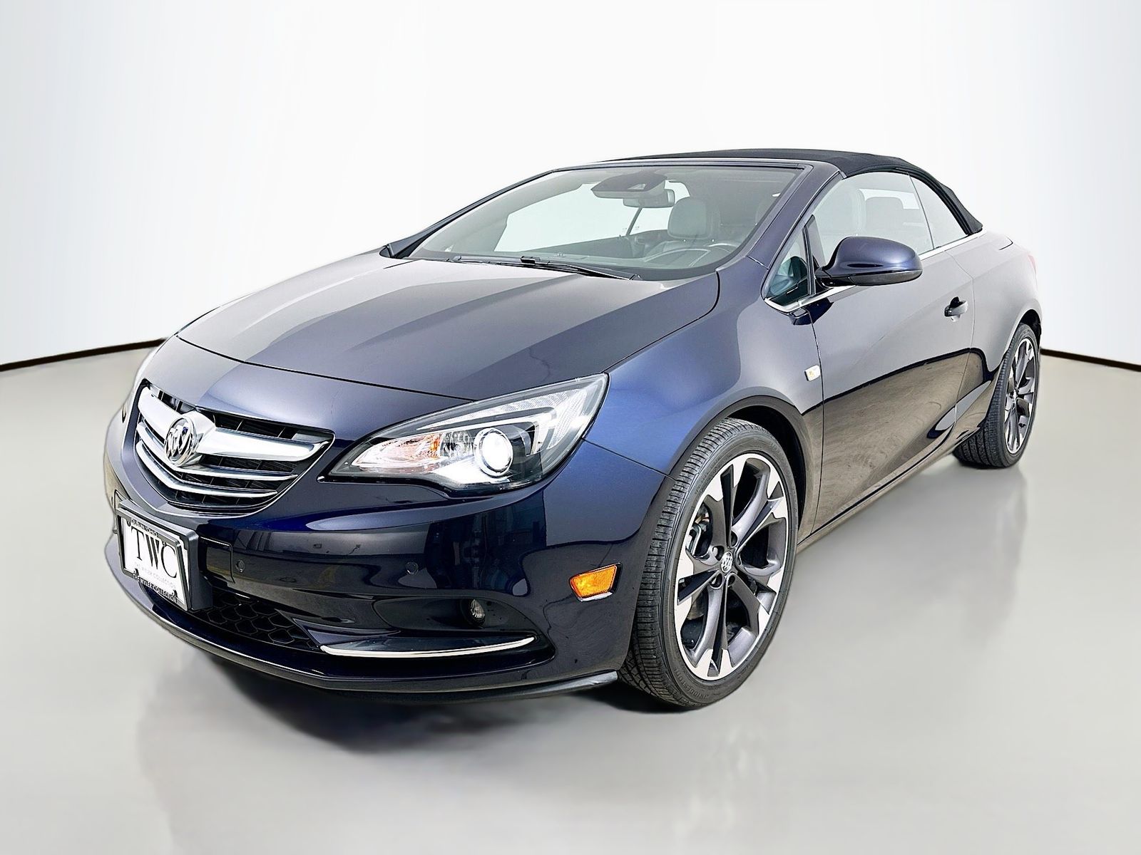 Darkmoon Blue Metallic 2019 Buick Cascada Convertible Front-Wheel Drive 6-Speed Automatic Overdrive