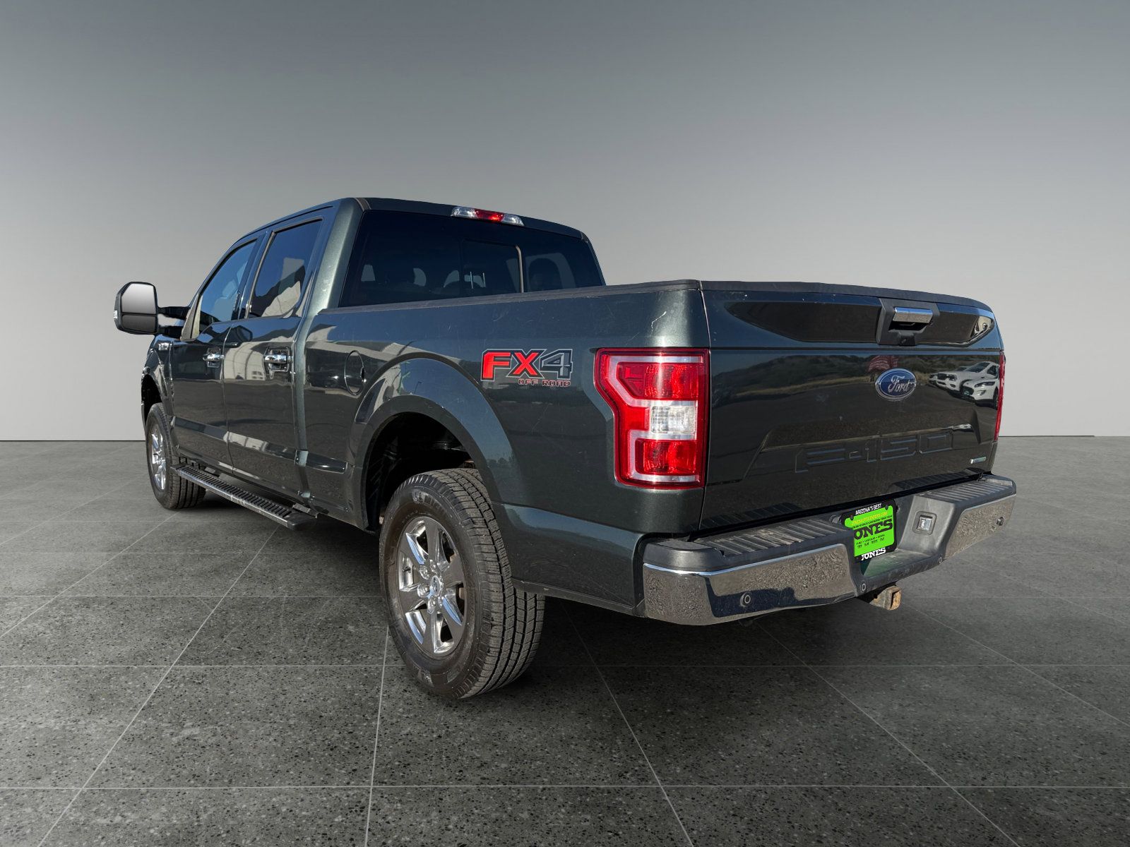 View vehicle photo 4