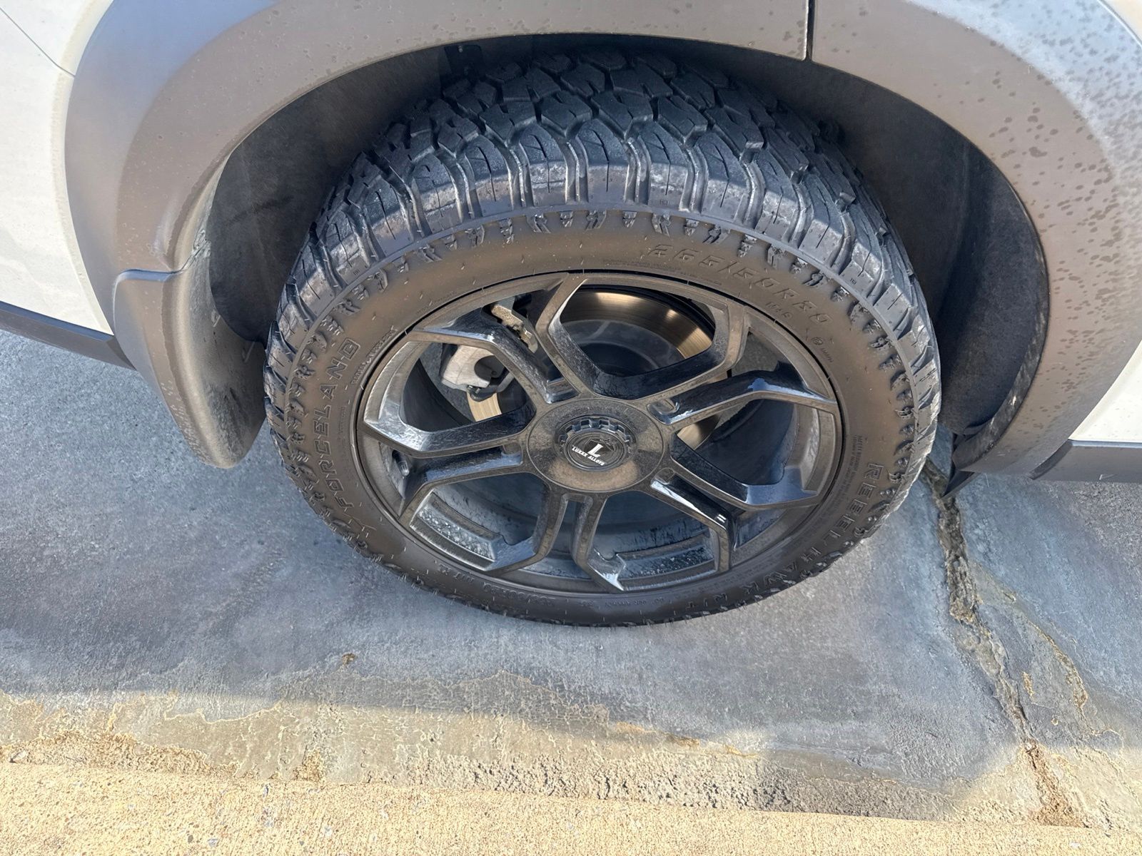 View vehicle photo 6