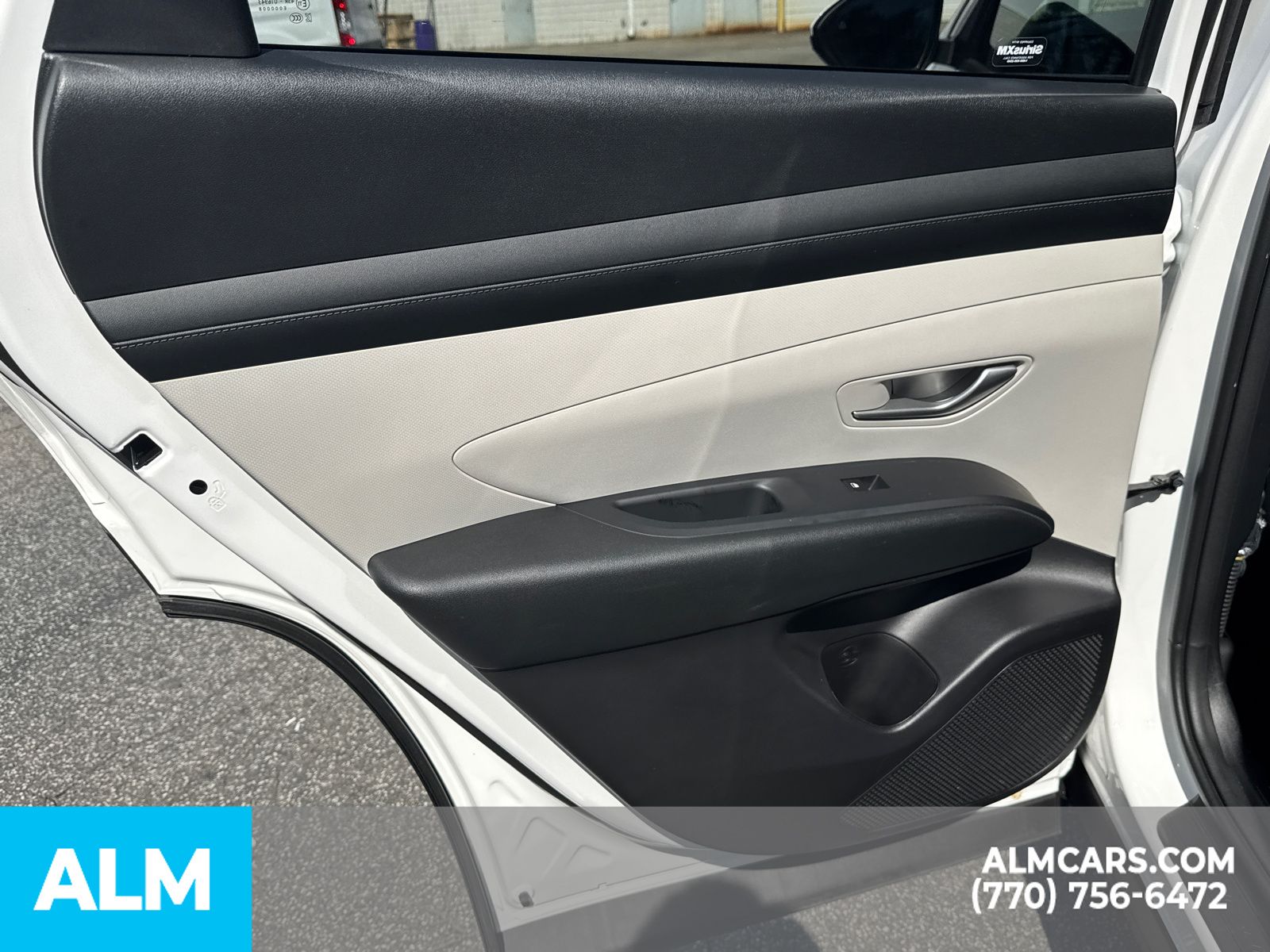Used 2025 White Hyundai SEL image 28