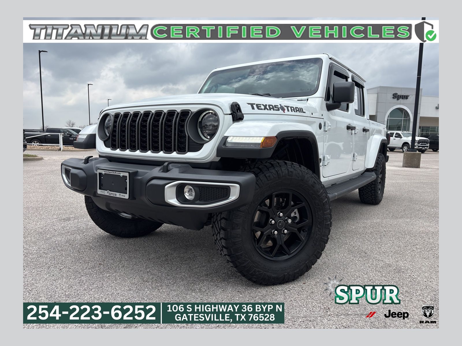 Bright White Clearcoat 2025 Jeep Gladiator Texas Trail Crew Cab 4WD Pickup Truck Four-Wheel Drive 8-Speed Automatic