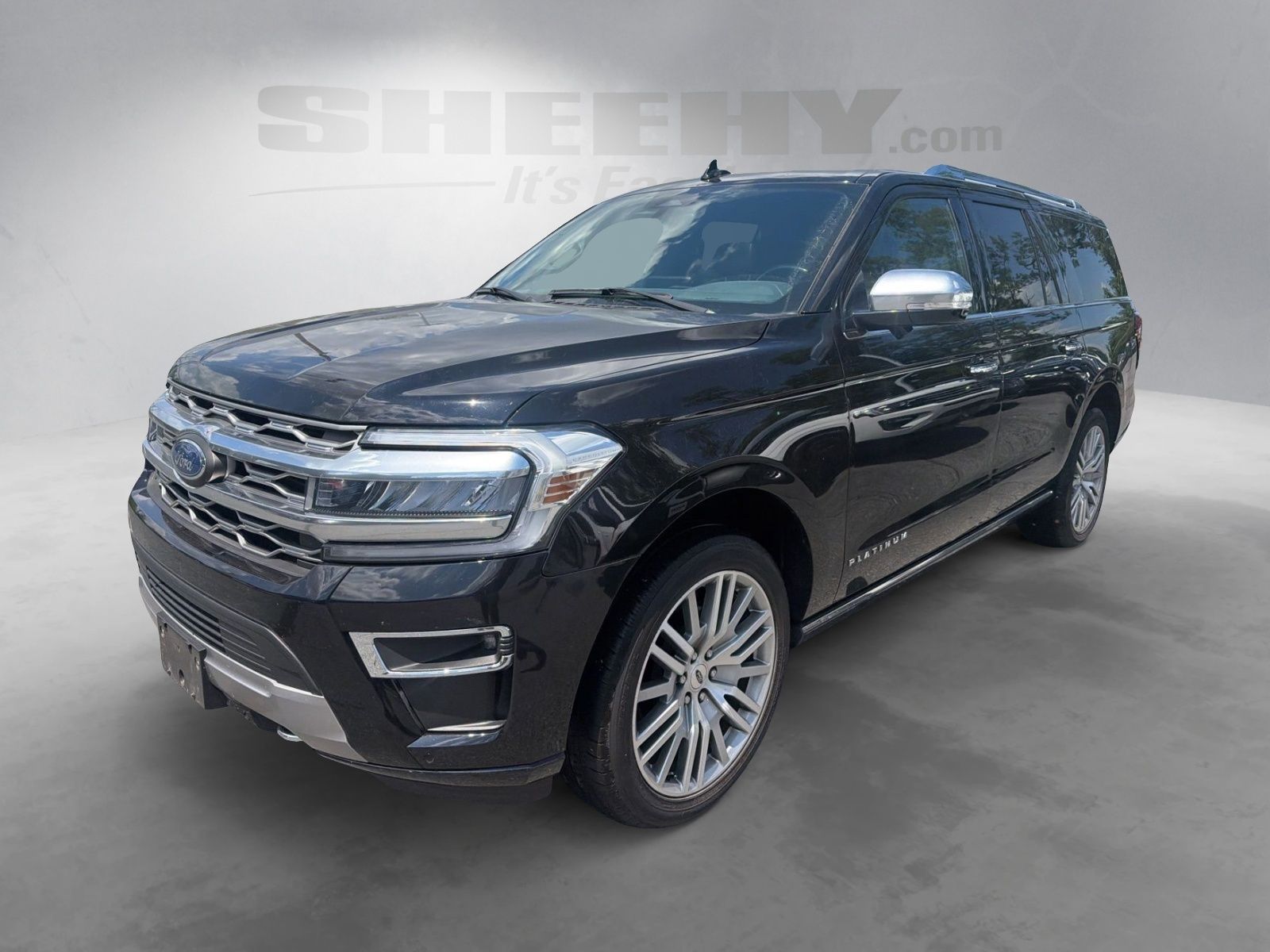 Used 2023 Black Metallic Ford Platinum image 15