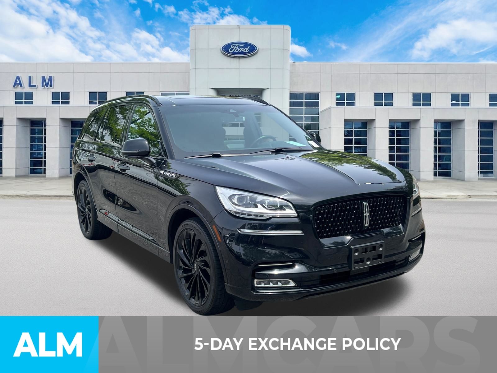 Used 2024 Black Lincoln Reserve image 3