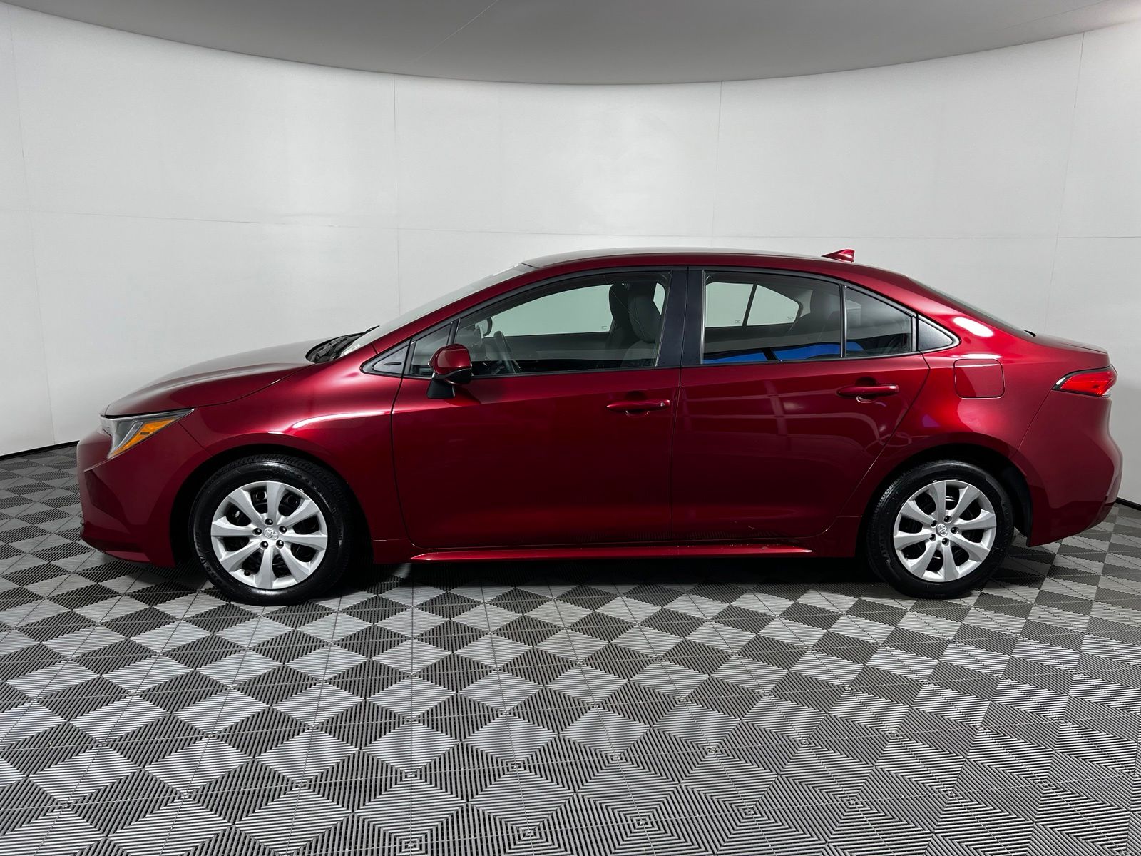 Thumbnail: 2025 Toyota Corolla - 8