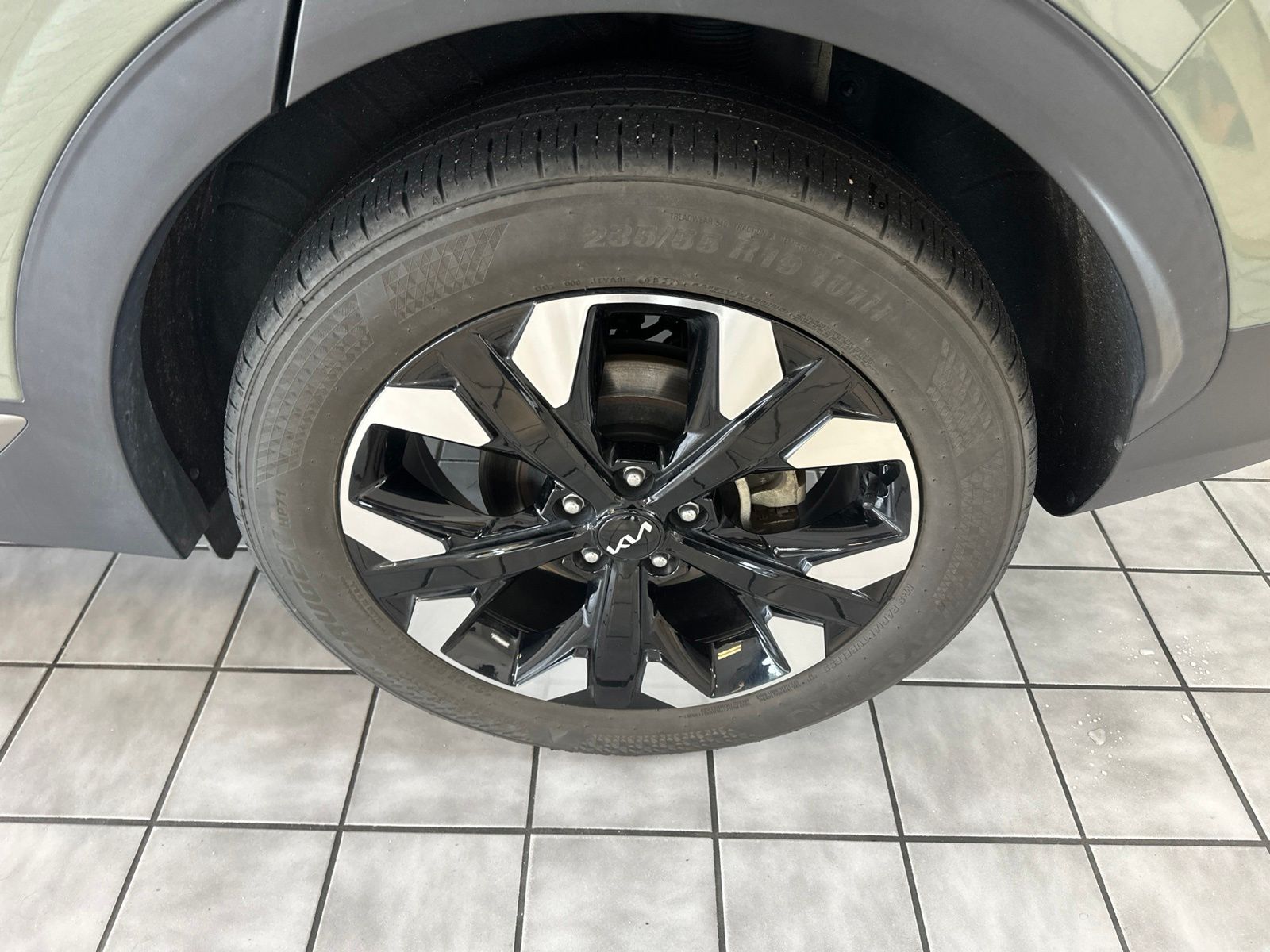 Used 2023 Jungle Green Kia X-Line image 23