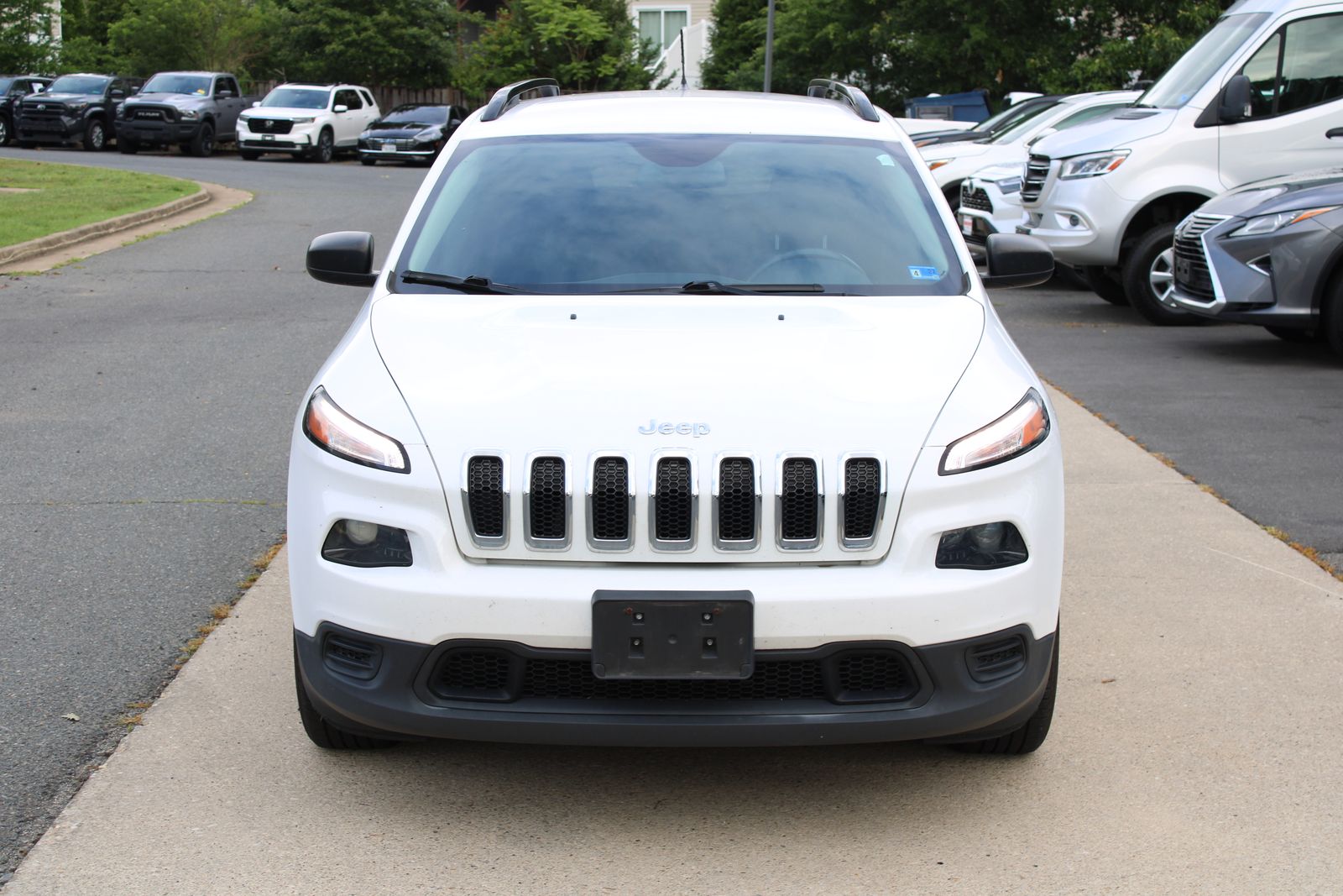 Used 2017 White Jeep Sport image 3
