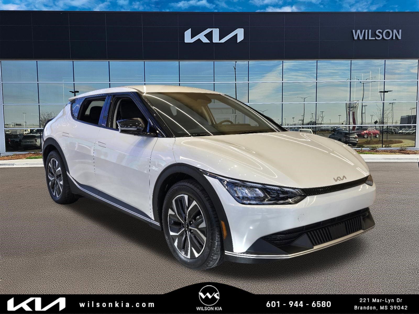 Snow White Pearl 2024 Kia EV6 Light Long Range AWD SUV / Crossover All-Wheel Drive 1-Speed Automatic