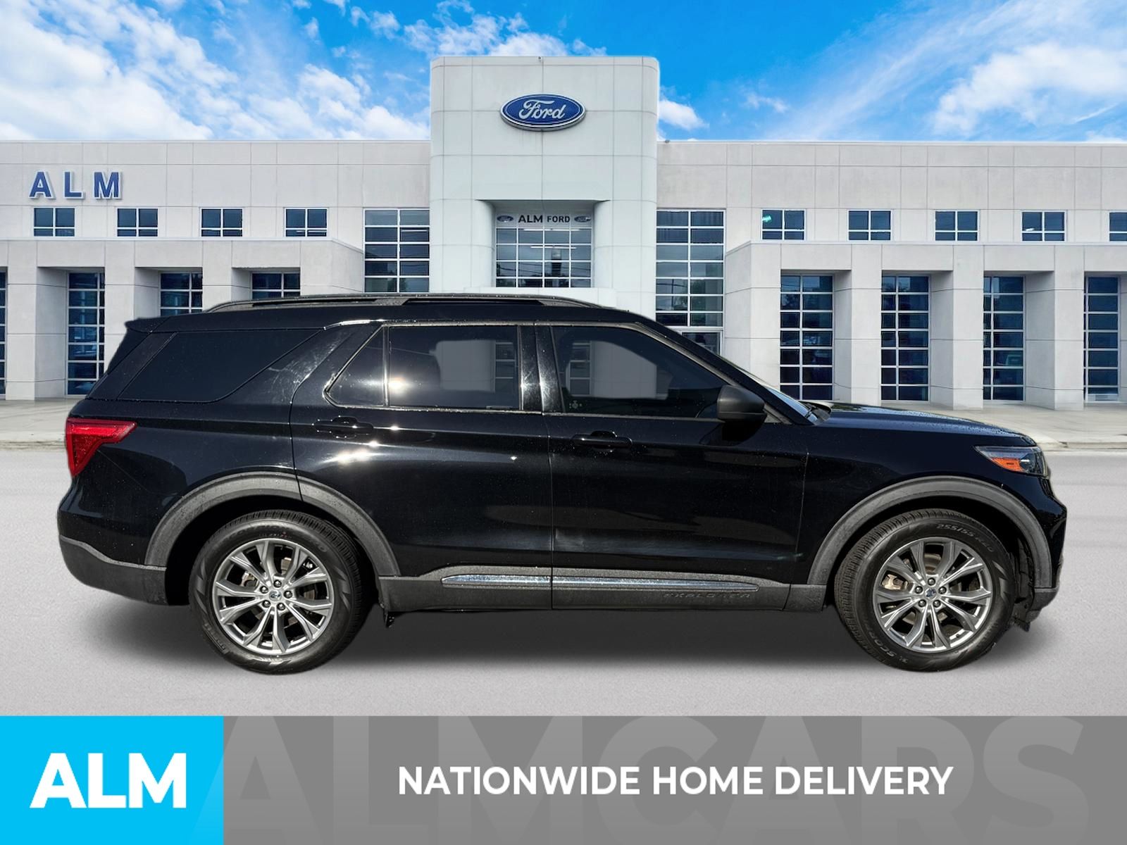 Used 2020 Agate Black Metallic Ford XLT image 4