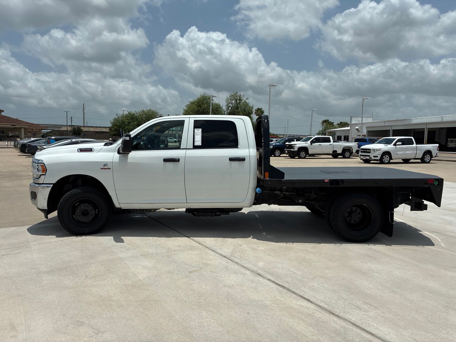 View vehicle photo 4