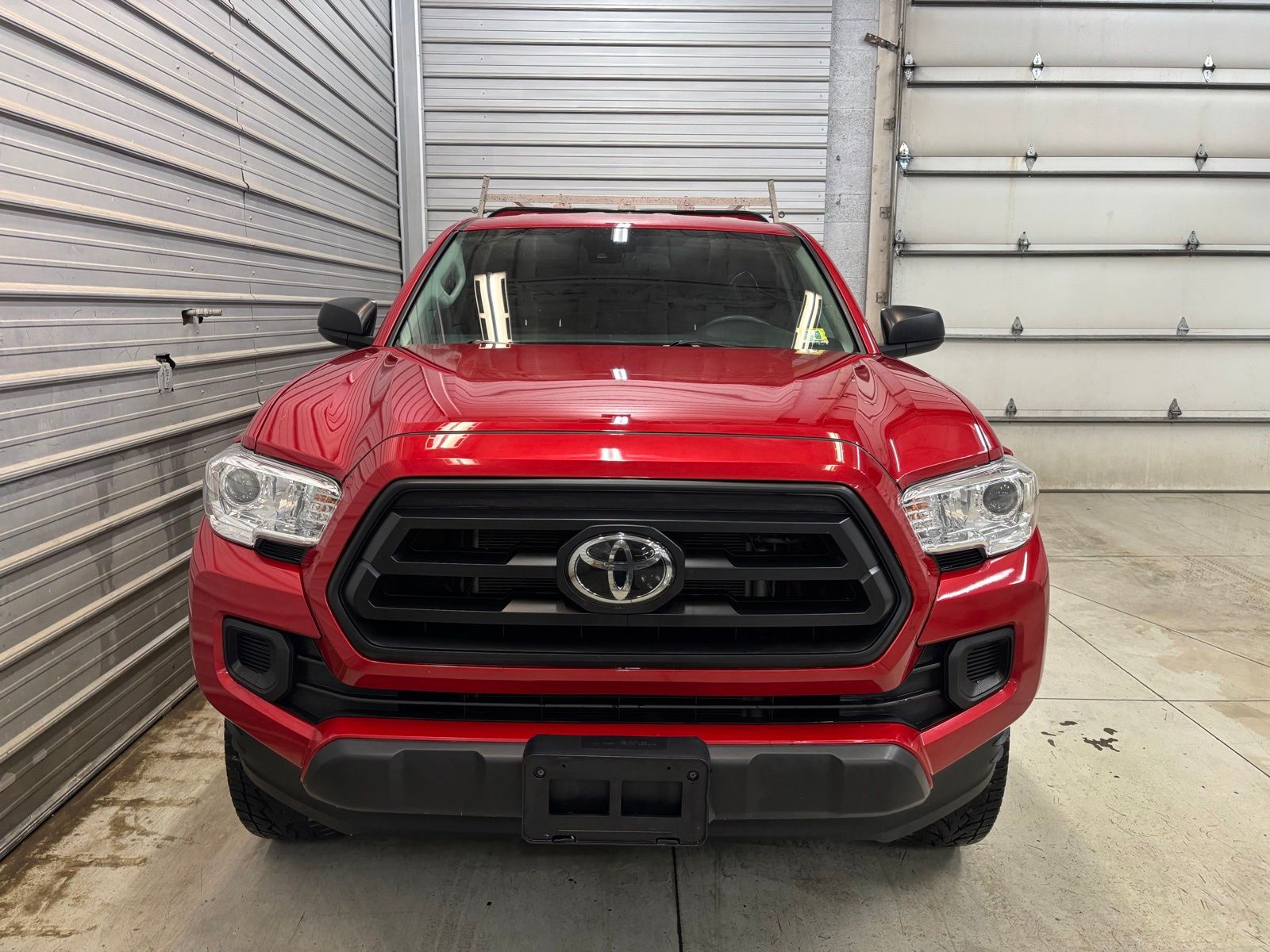 Photo 2 of 2021 Toyota Tacoma SR5 V6