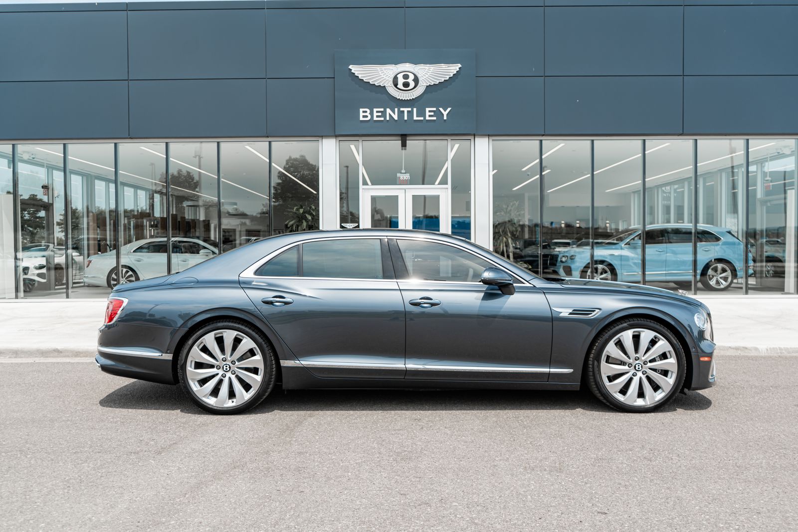 2026 Bentley Flying Spur - Photo 14