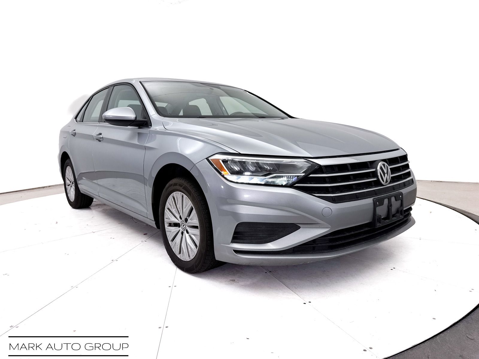 Silver Metallic 2019 Volkswagen Jetta Sedan Front-Wheel Drive 8-Speed Automatic