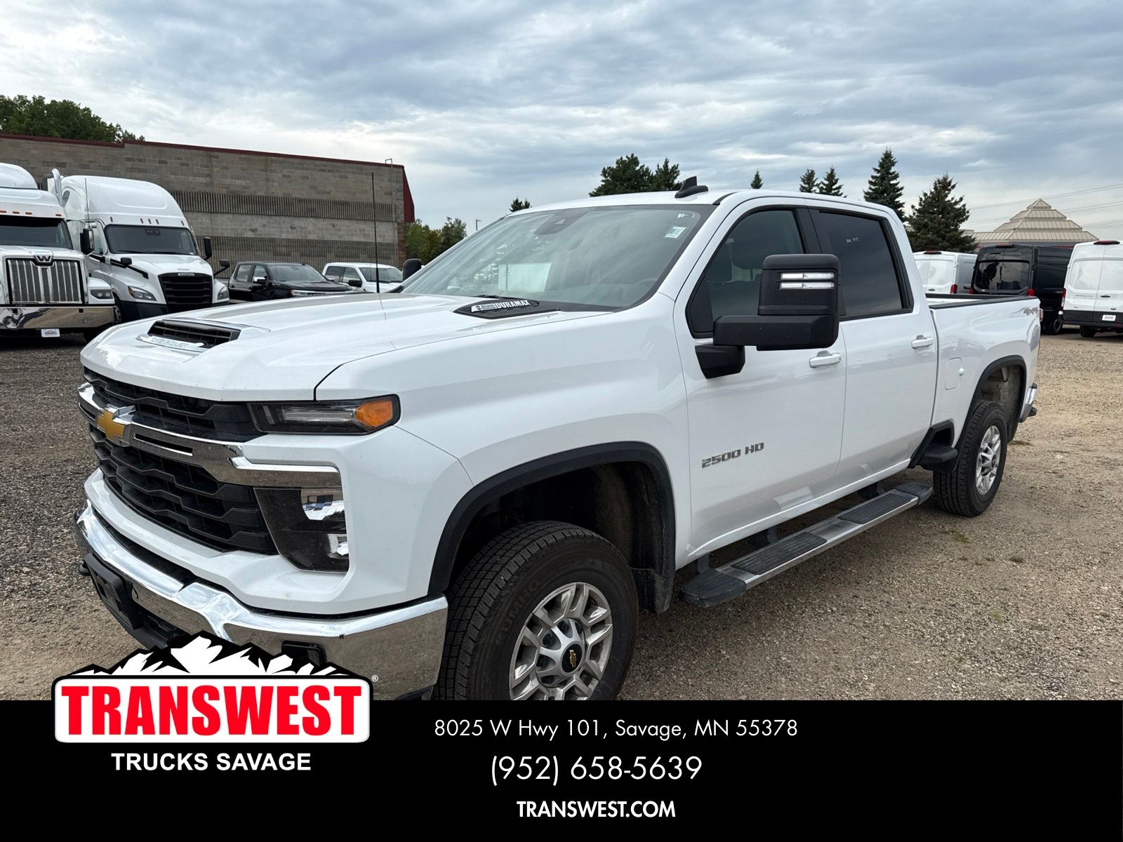 Summit White 2025 Chevrolet Silverado 2500HD Pickup Truck Four-Wheel Drive Automatic