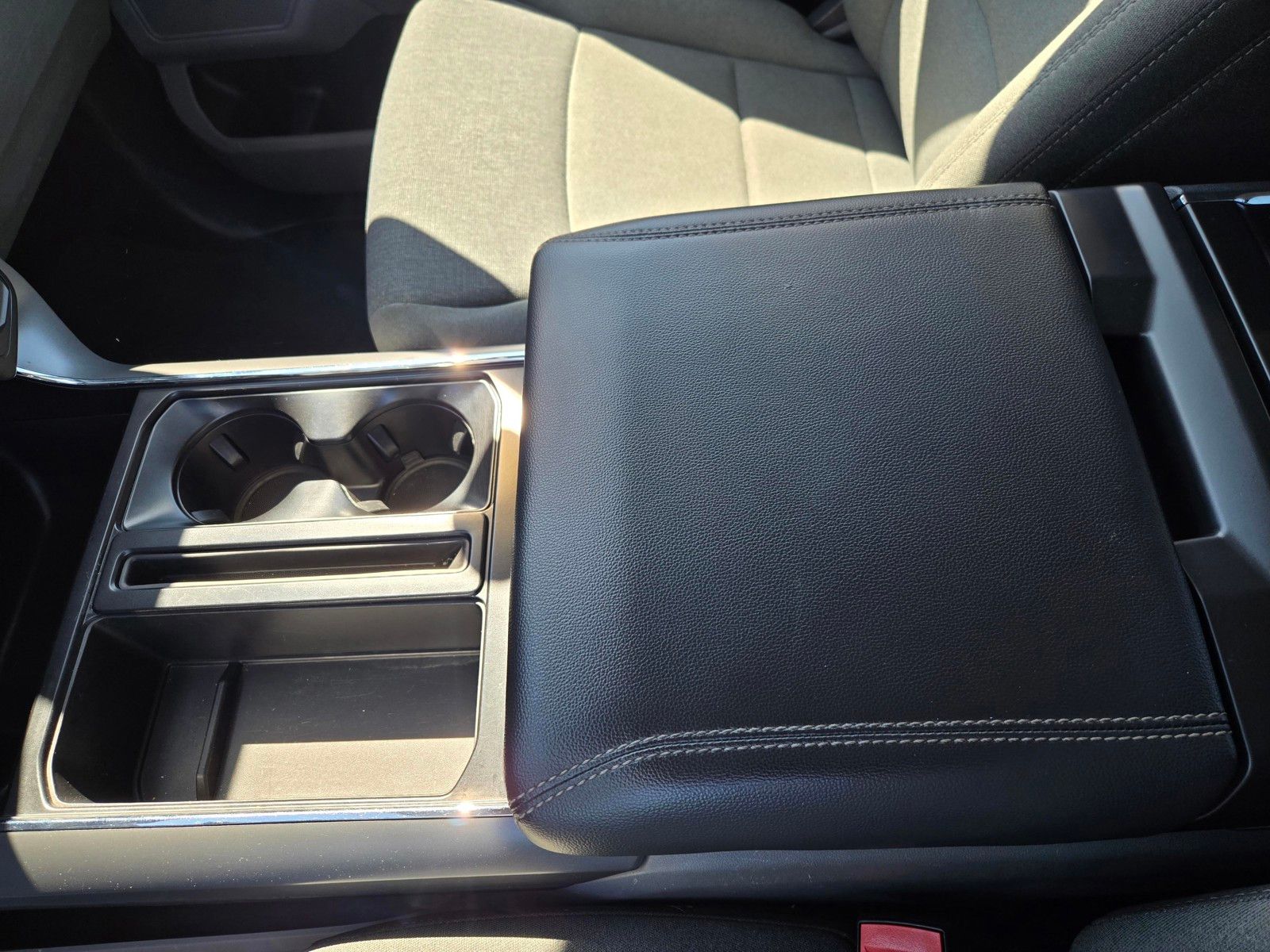 Used 2025 Red Ford XLT image 25