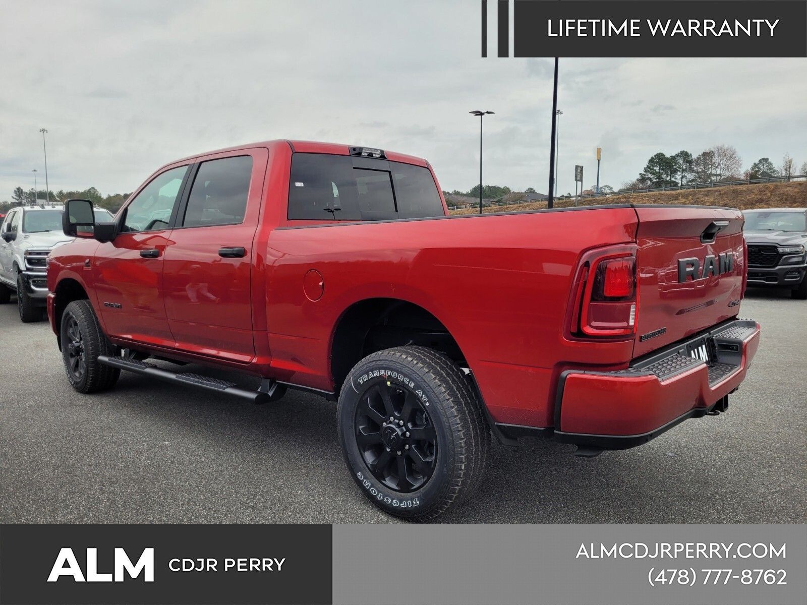 New 2026 Molten Red Pearl-Coat Exterior Paint RAM Big Horn image 12