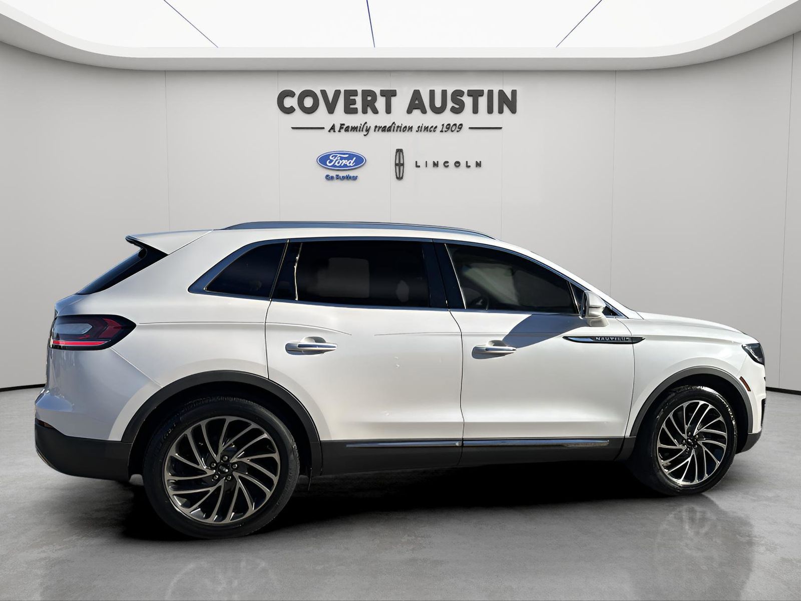 Used Car 2019 Lincoln Nautilus  Reserve For Sale Under $25,000 In Austin, Texas