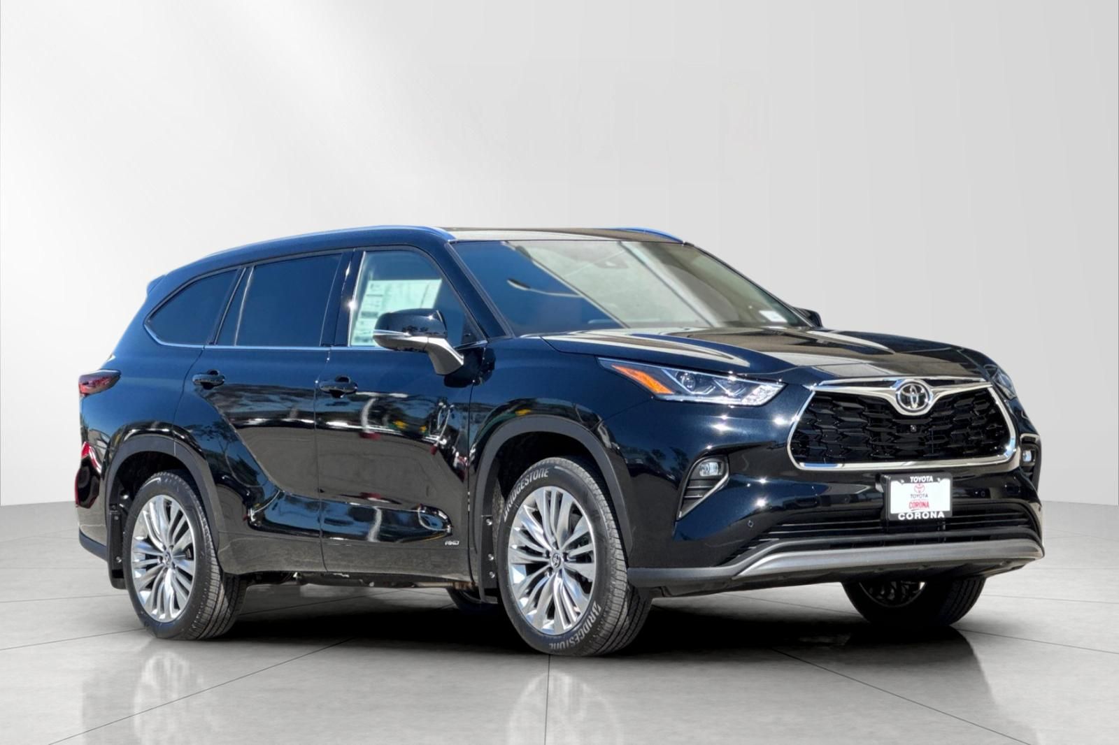 2026 Toyota Highlander Hybrid Platinum AWD