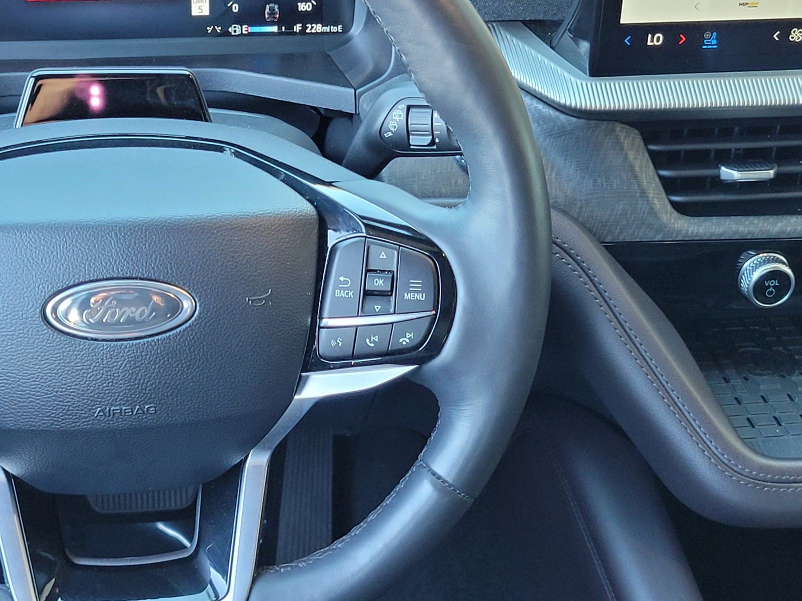 Used 2025 Black Ford Platinum image 15