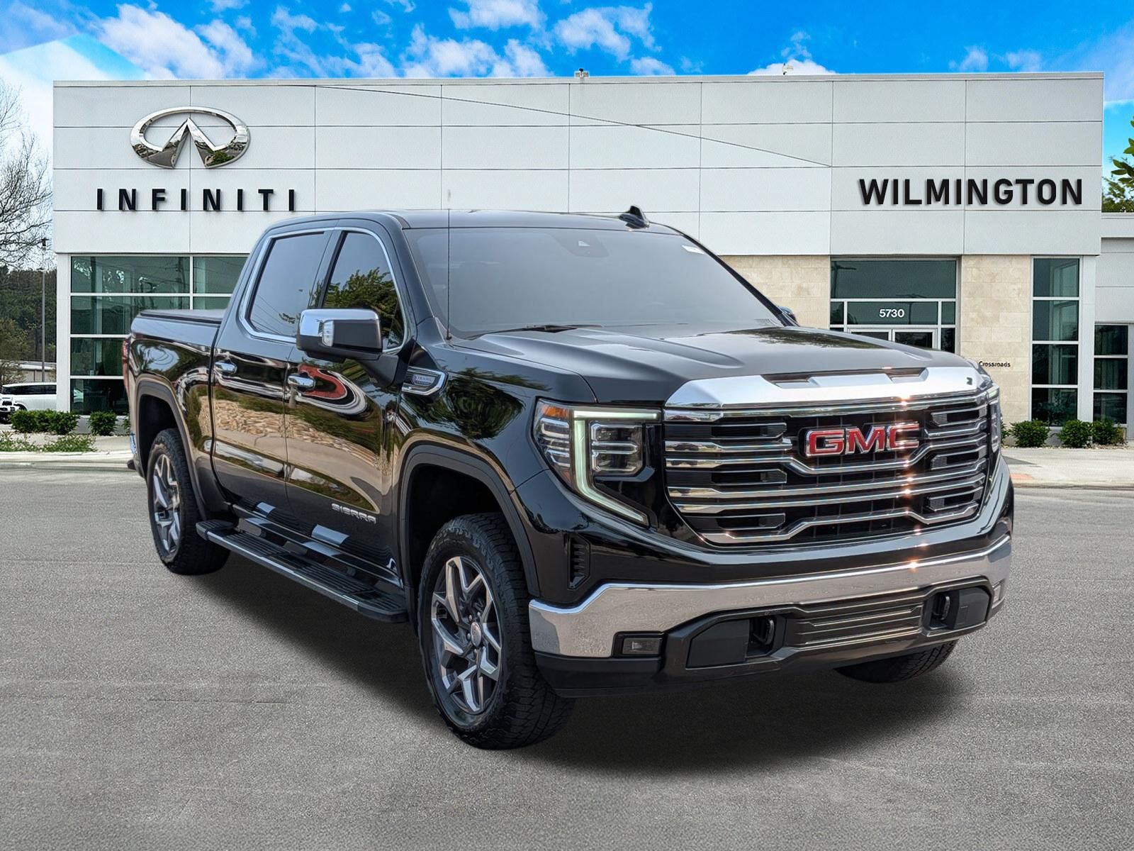 2023 GMC Sierra 1500 SLT Crew Cab RWD