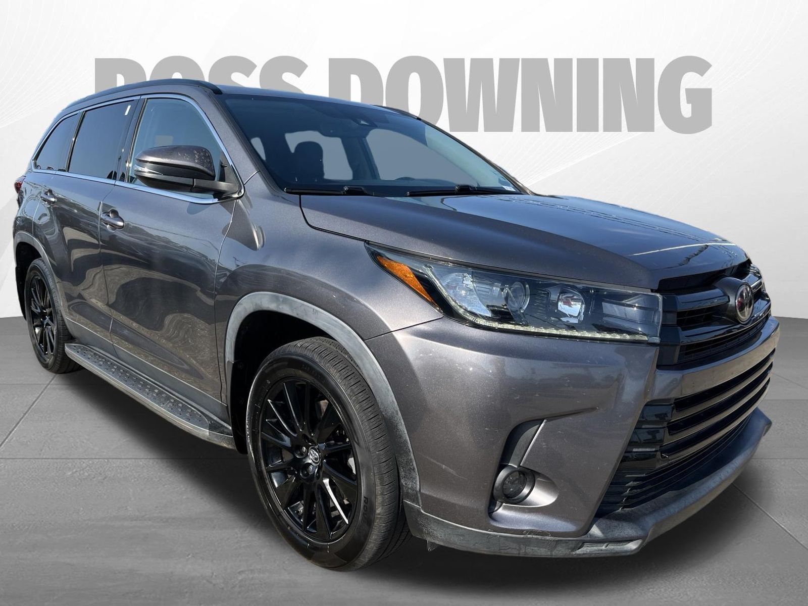 2019 Toyota Highlander SE - 2
