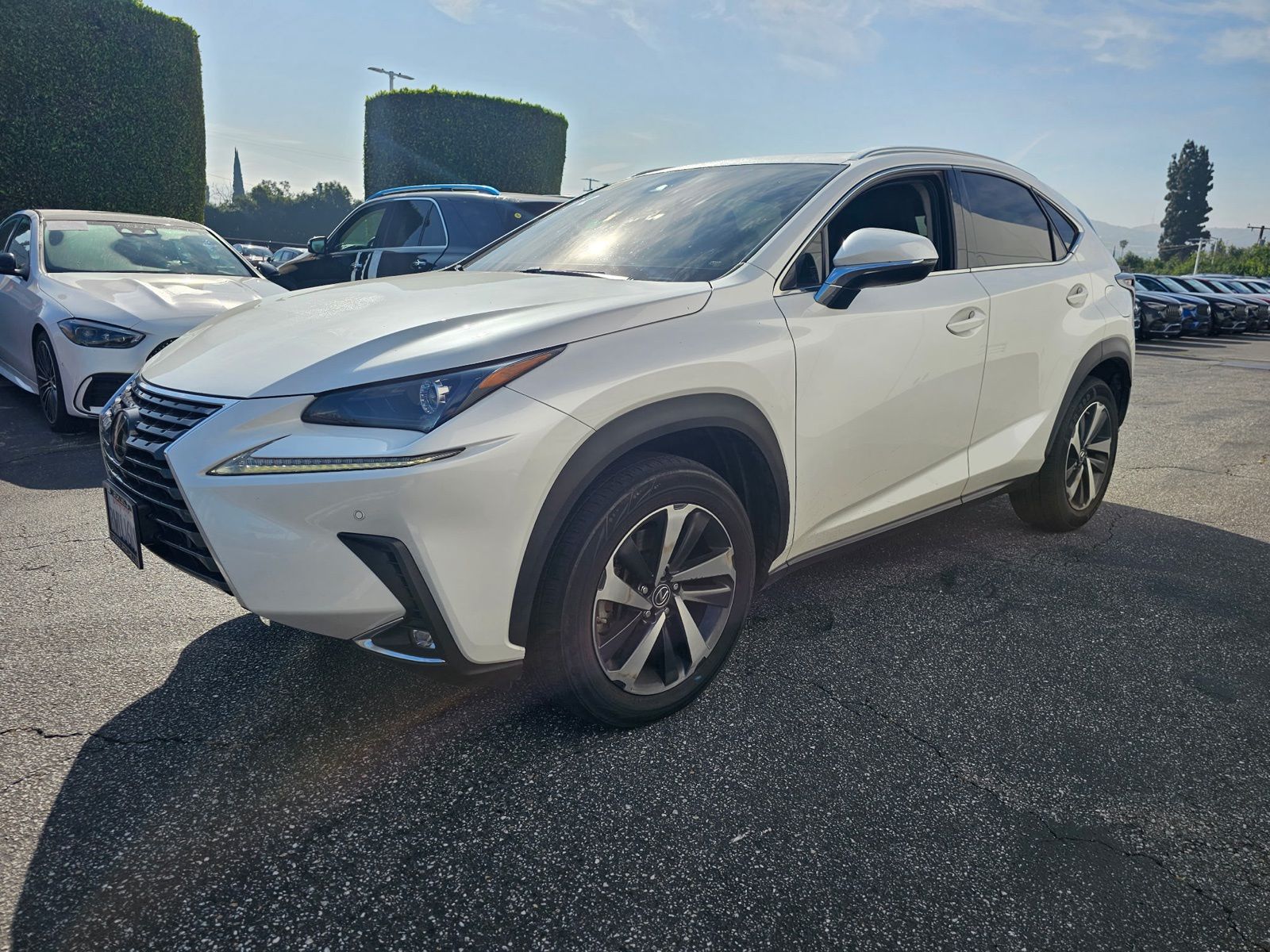 View vehicle photo 4