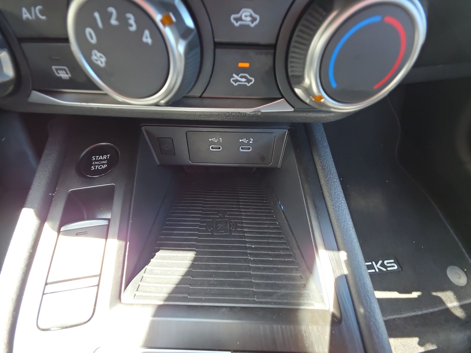 Used 2025 White Nissan SV image 20