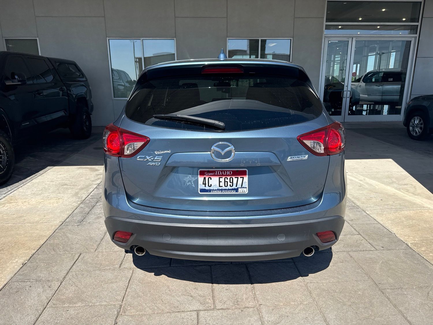 View vehicle photo 4