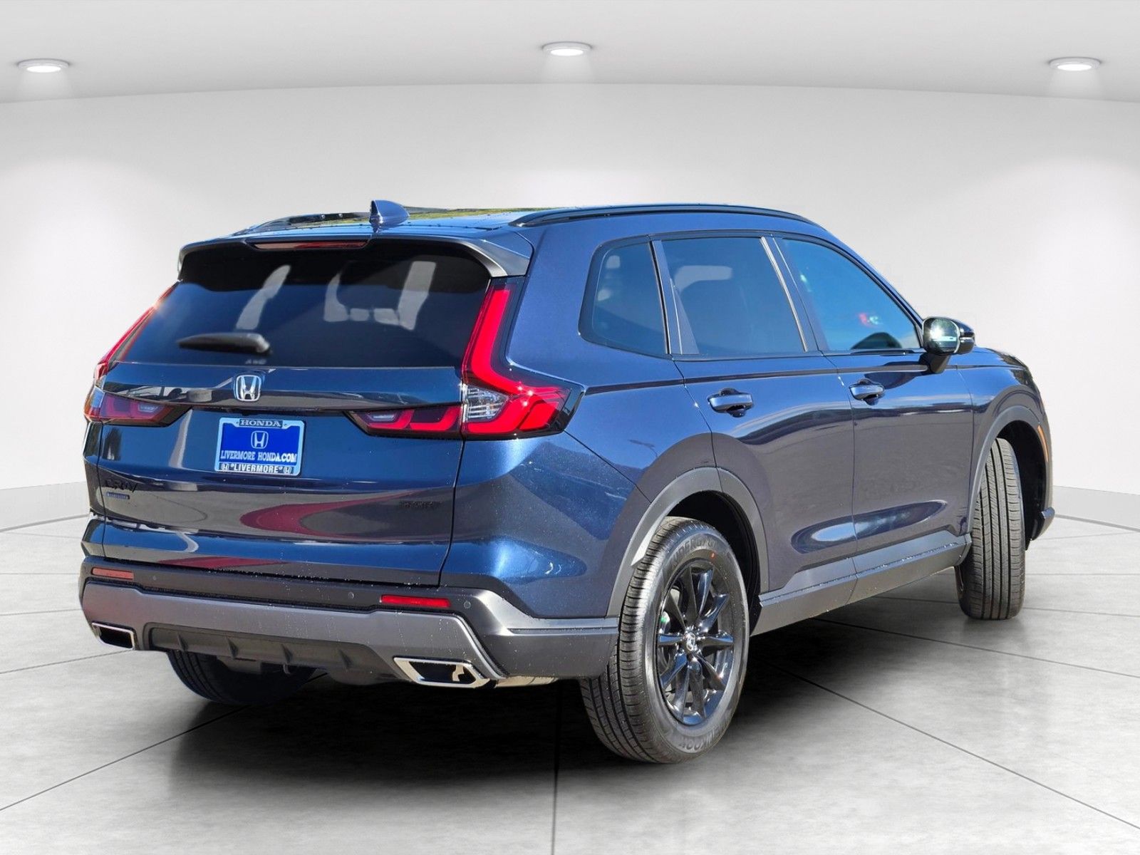 View vehicle photo 4