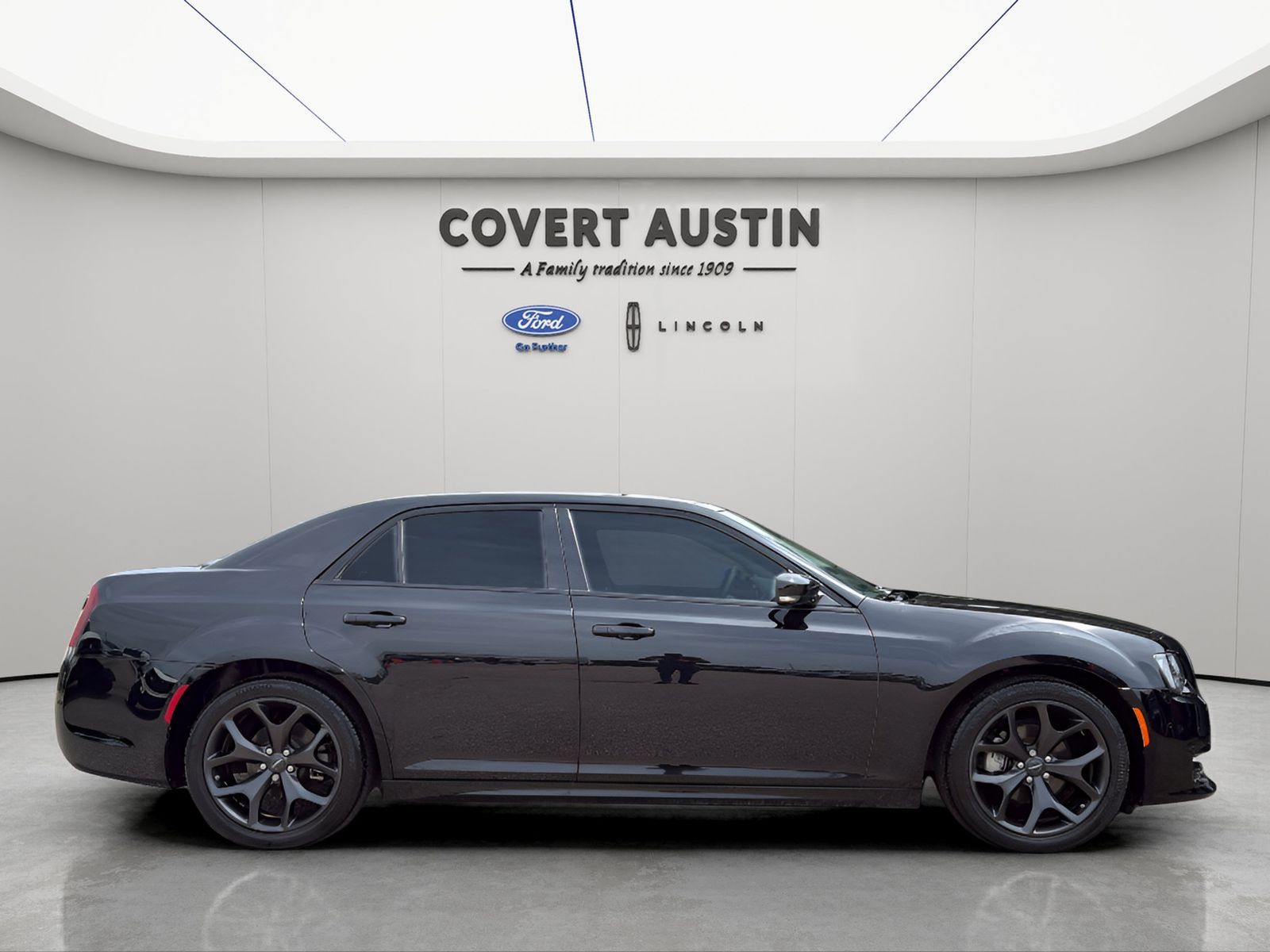Used Car 2023 Chrysler 300  Touring For Sale Under $25,000 In Austin, Texas