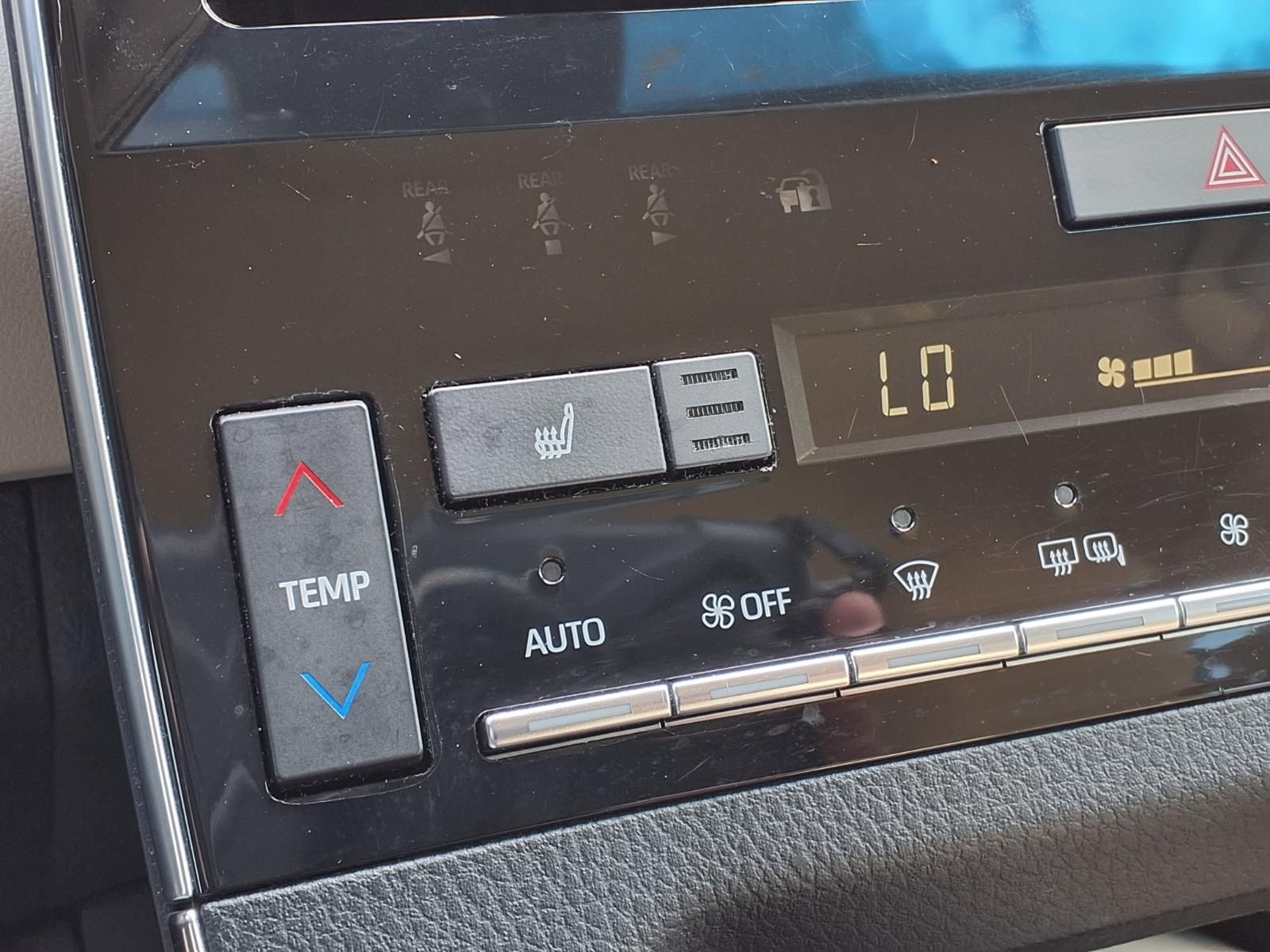 2019 Toyota Avalon XLE Beige at Community Toyota