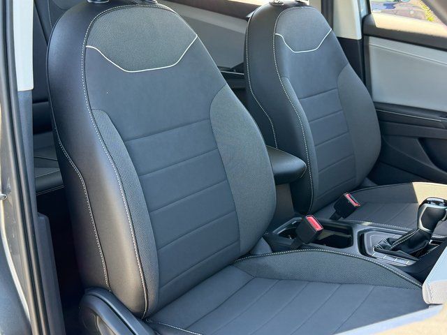 Used 2024 Gray Volkswagen 1.5T SE image 12
