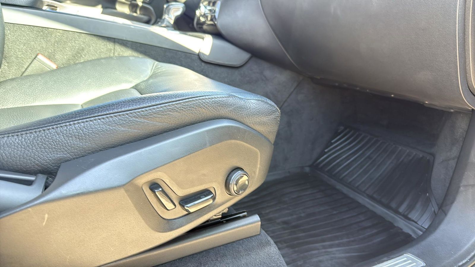 Used Car 2016 Volvo Xc90  T6 Momentum For Sale Under $20,000 In Austin, Texas