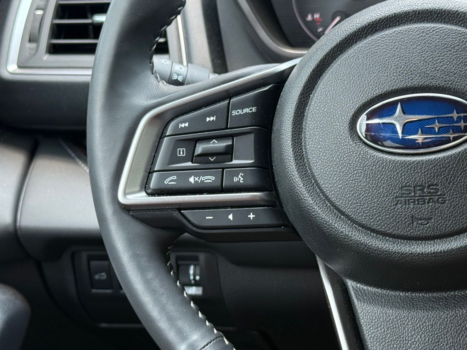 Used 2025  Subaru Touring image 19