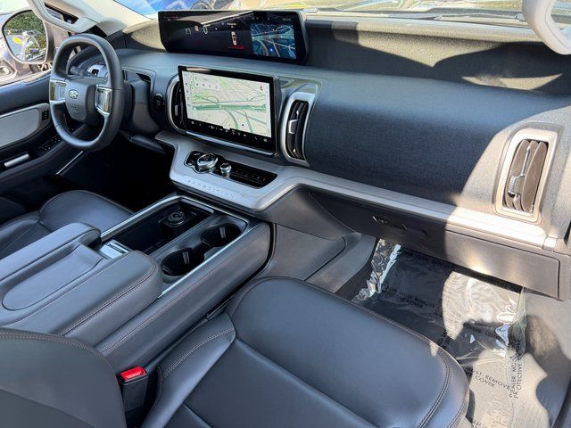 Certified Used 2025 Agate Black Metallic Ford Active image 32
