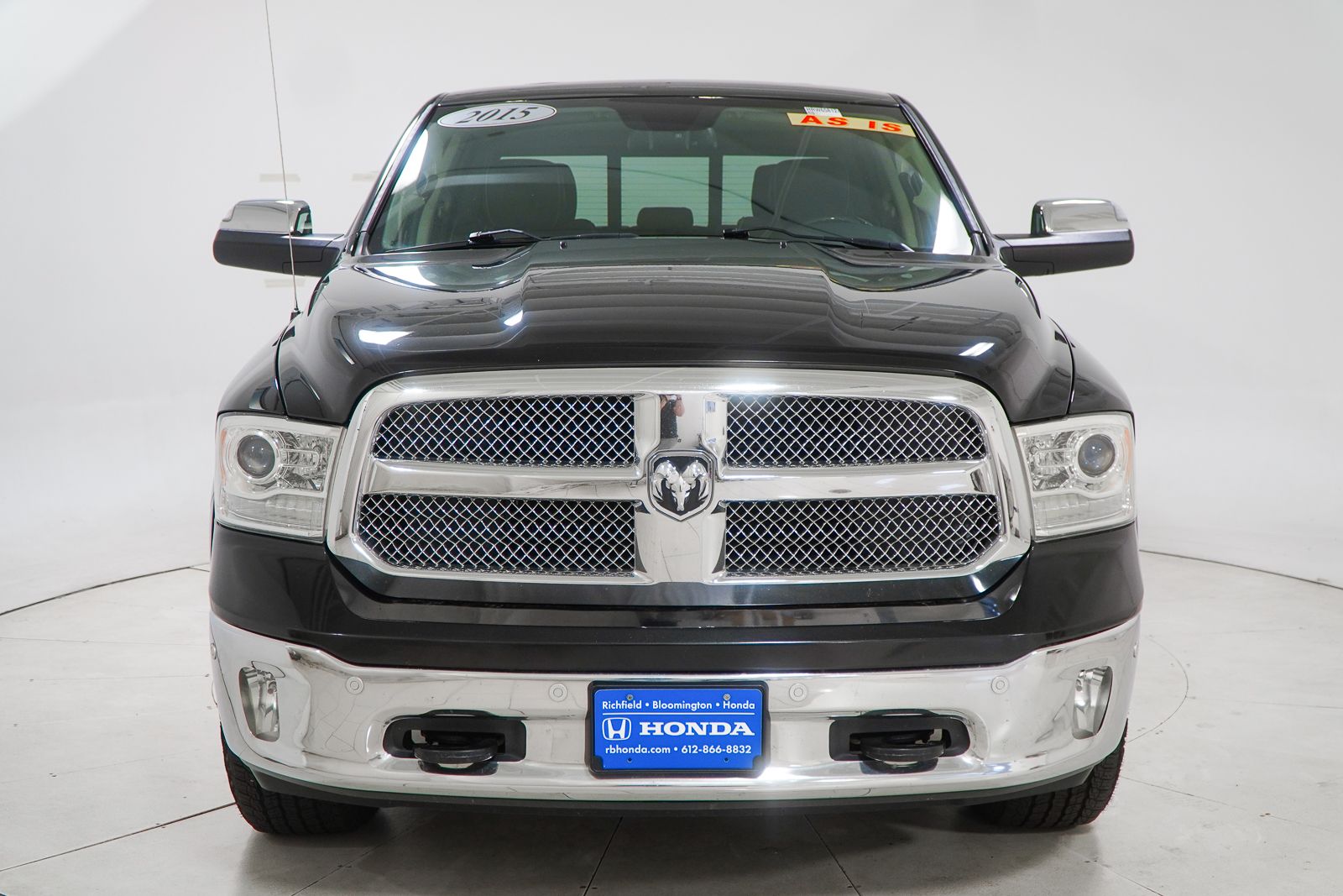 Used 2015 RAM Ram 1500 Pickup Laramie Limited with VIN 1C6RR7WT2FS658124 for sale in Richfield, Minnesota
