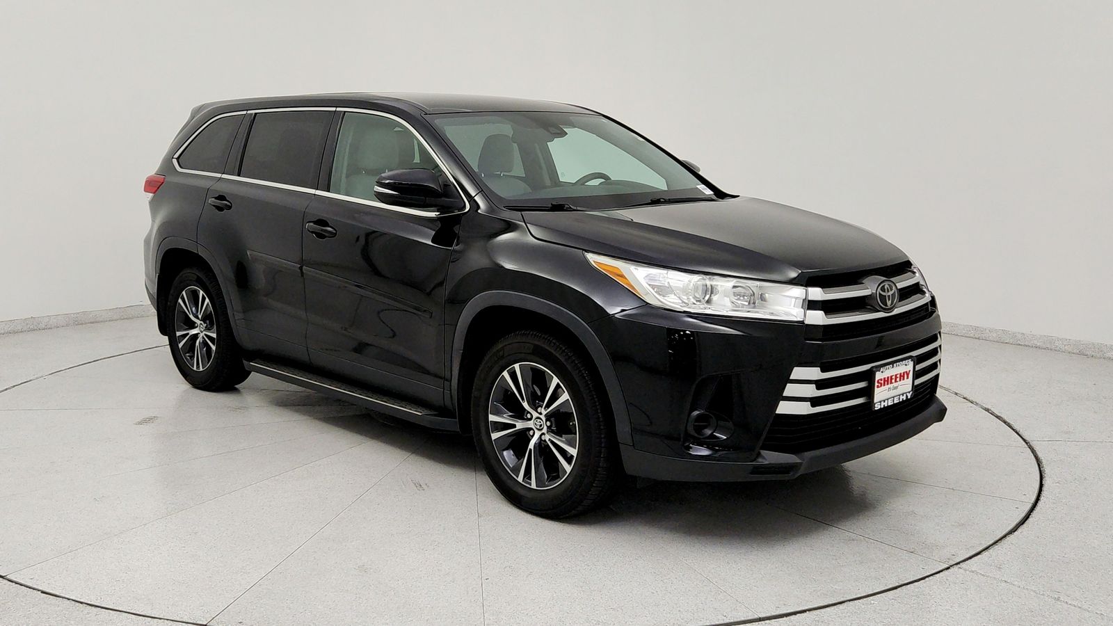 Midnight Black Metallic 2019 Toyota Highlander SUV / Crossover All-Wheel Drive 8-Speed Automatic