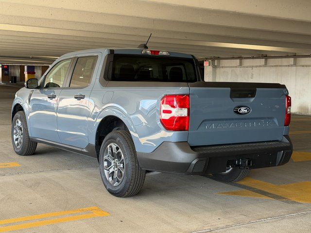 New 2025 Azure Gray Metallic Tri-Coat Ford XLT image 5