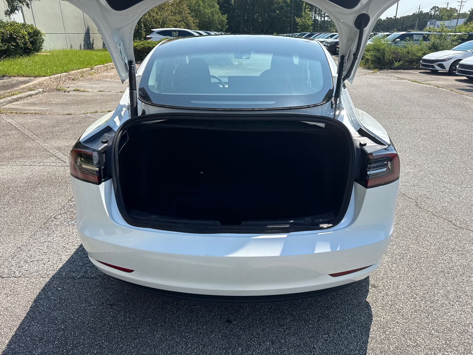 Used 2023 Pearl White Multi-Coat Tesla Base image 18