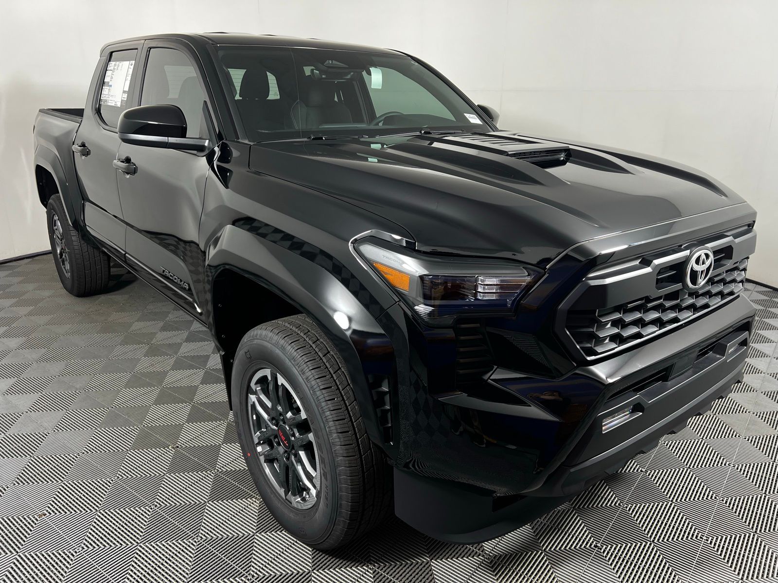 2025 Toyota Tacoma TRD Sport 8