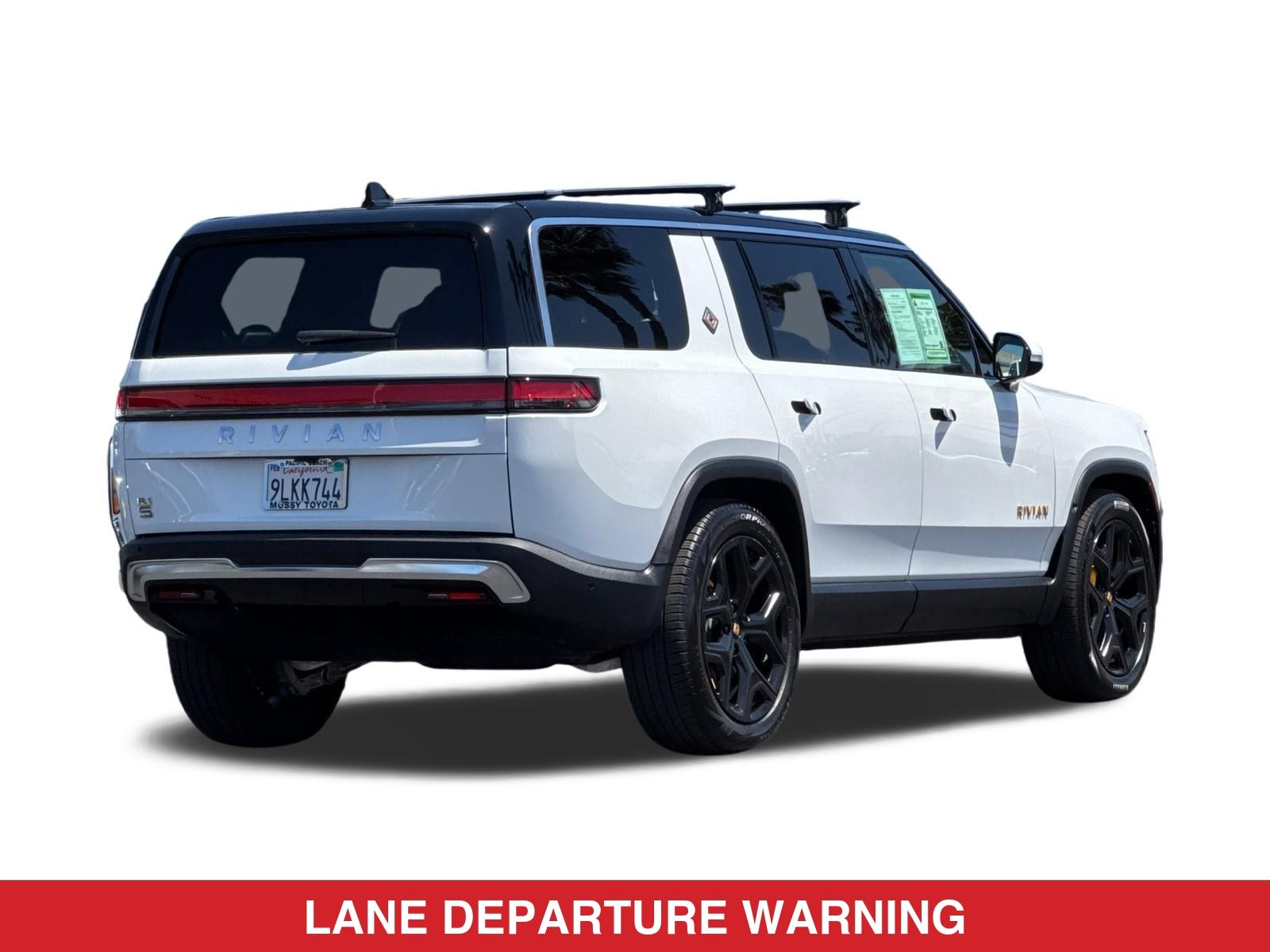 View vehicle photo 5