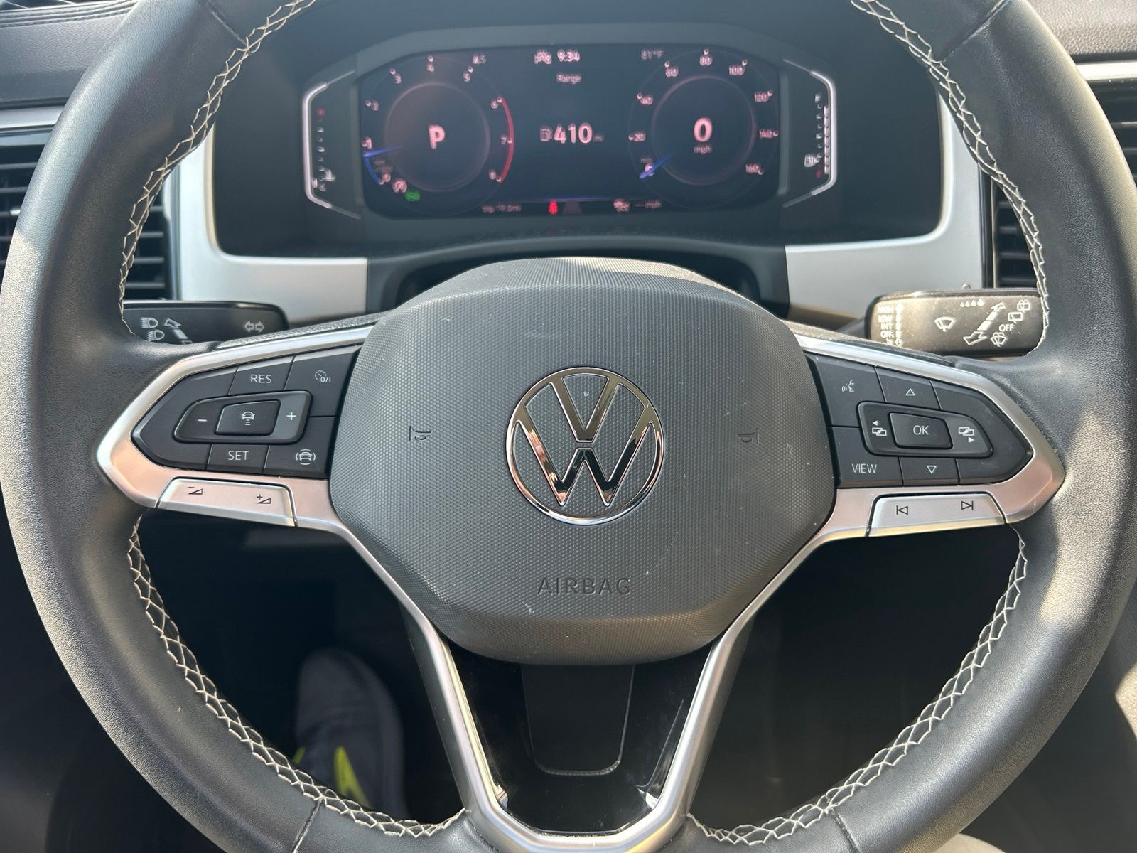 Used 2023 Gray Volkswagen 2.0T SE w/Technology image 18