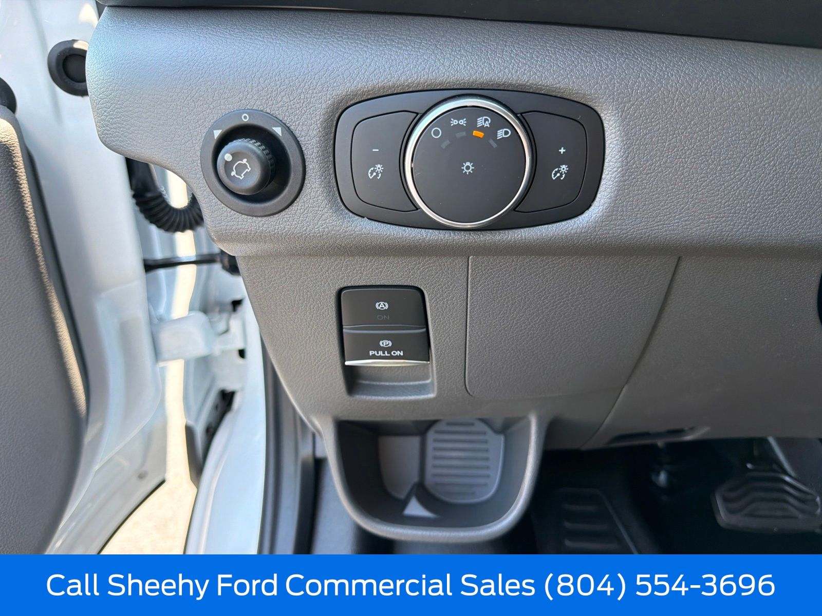 New 2026 Oxford White Ford Low Roof Cargo Van image 17