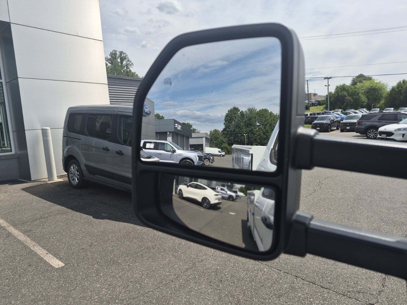 New 2026 Oxford White Ford XL SERVICE BODY image 20