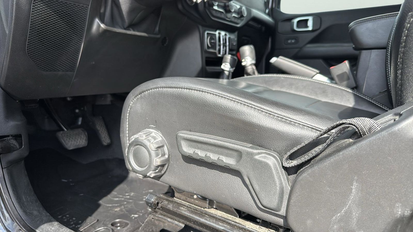 Used Car 2019 Jeep Wrangler  Unlimited Sahara For Sale Under $30,000 In Austin, Texas