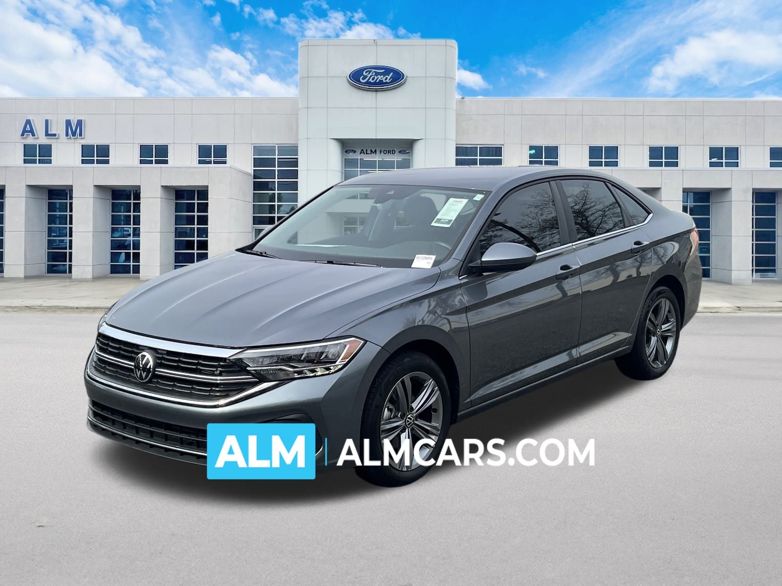 2023 Volkswagen Jetta SE's photo