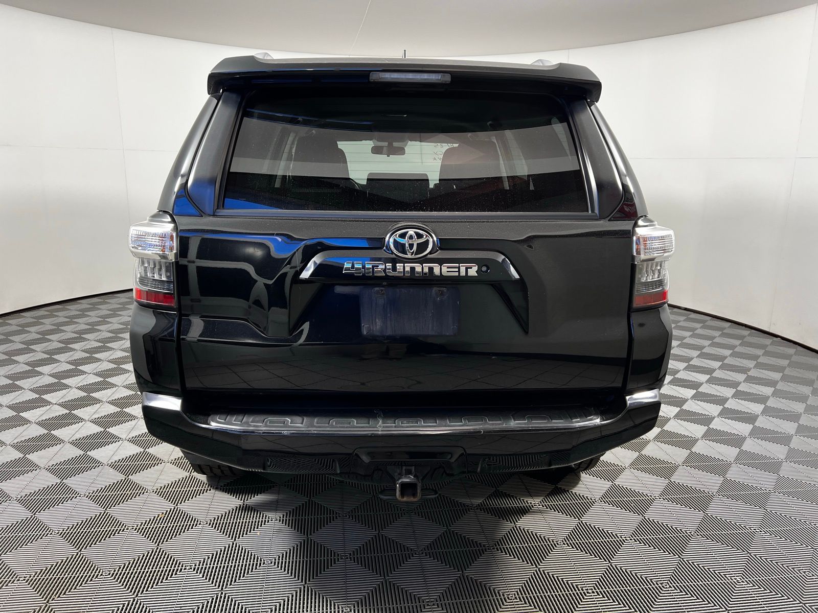 Thumbnail: 2018 Toyota 4Runner - 6