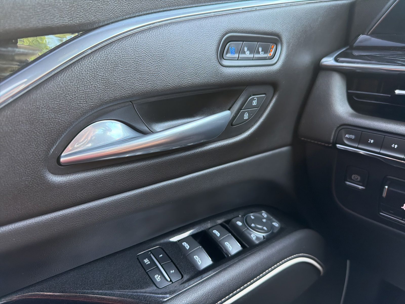 Used 2021 Shadow Cadillac Sport image 24