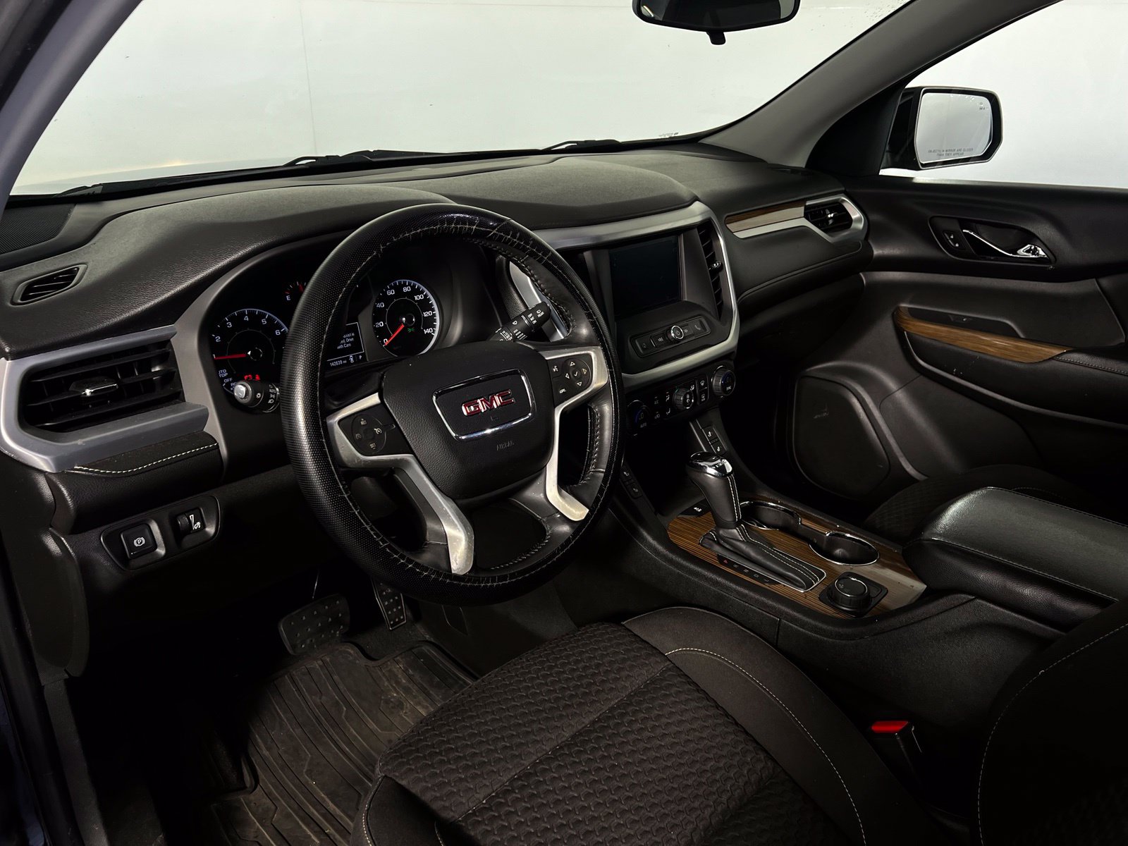 Thumbnail: 2017 GMC Acadia - 9
