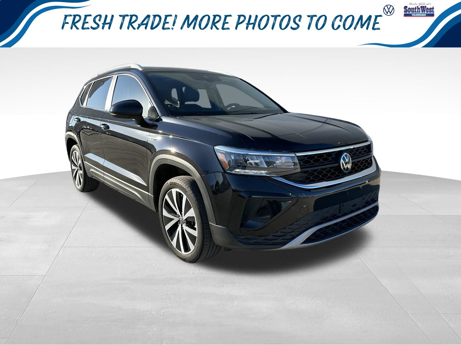 Deep Black 2022 Volkswagen Taos SE FWD SUV / Crossover Front-Wheel Drive 8-Speed Automatic